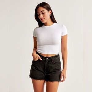 NWT Abercrombie & Fitch The 90's Relaxed Cut off Short